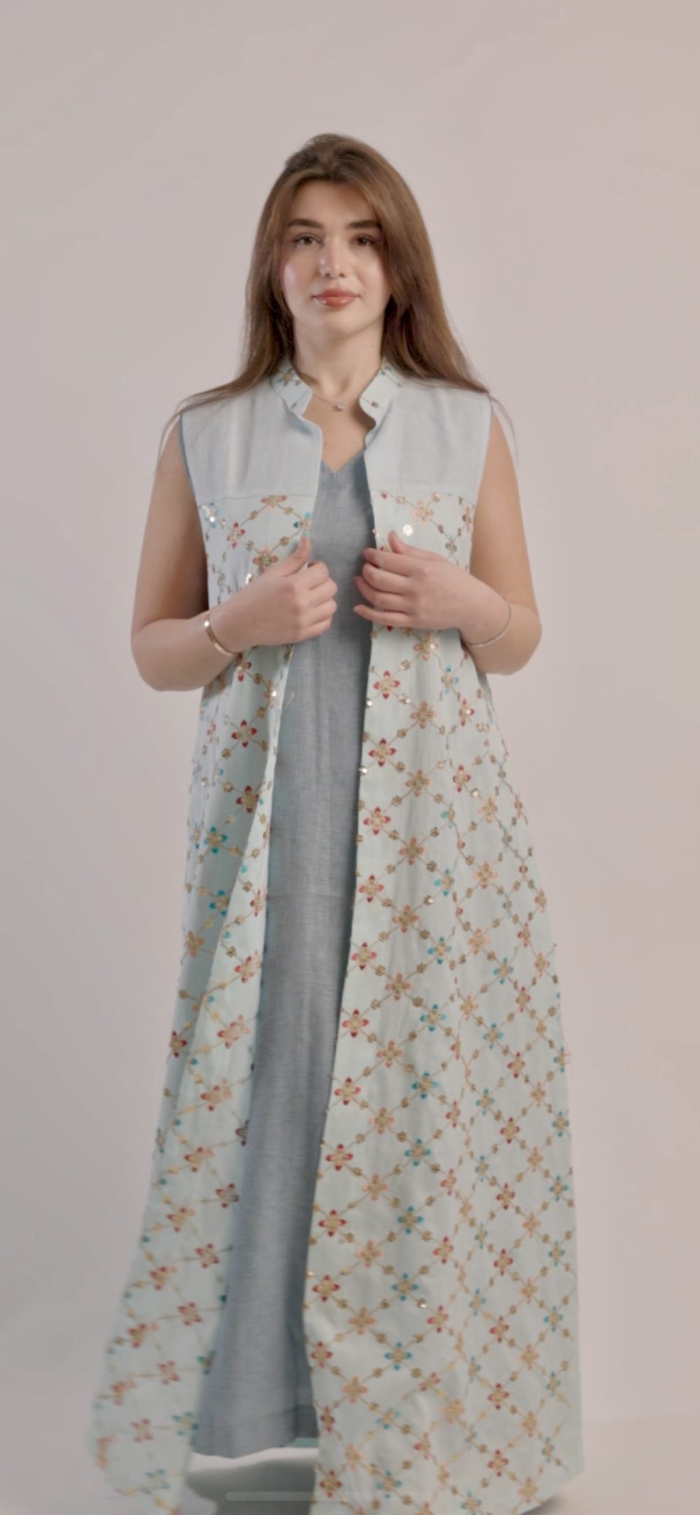 بدله سماوي قطعتين شك وتطريز